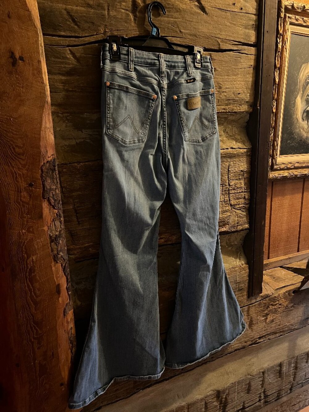 LAINEY WILSON WRANGLER FLARE
